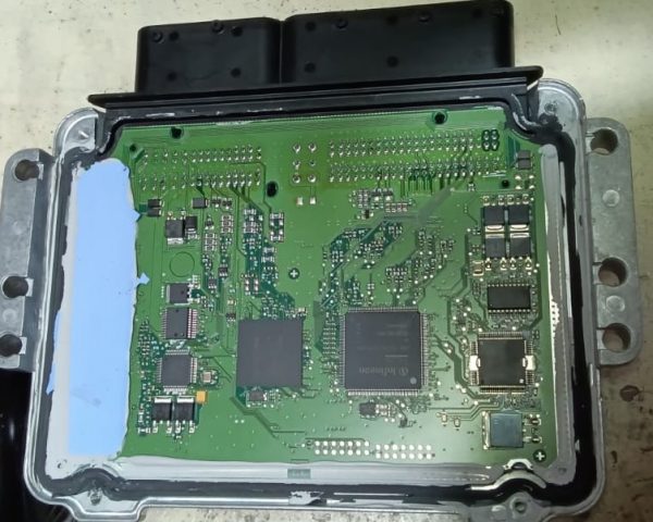 40049 Power And System IC PINOUTS Automatic Gearshift Bosch ECM